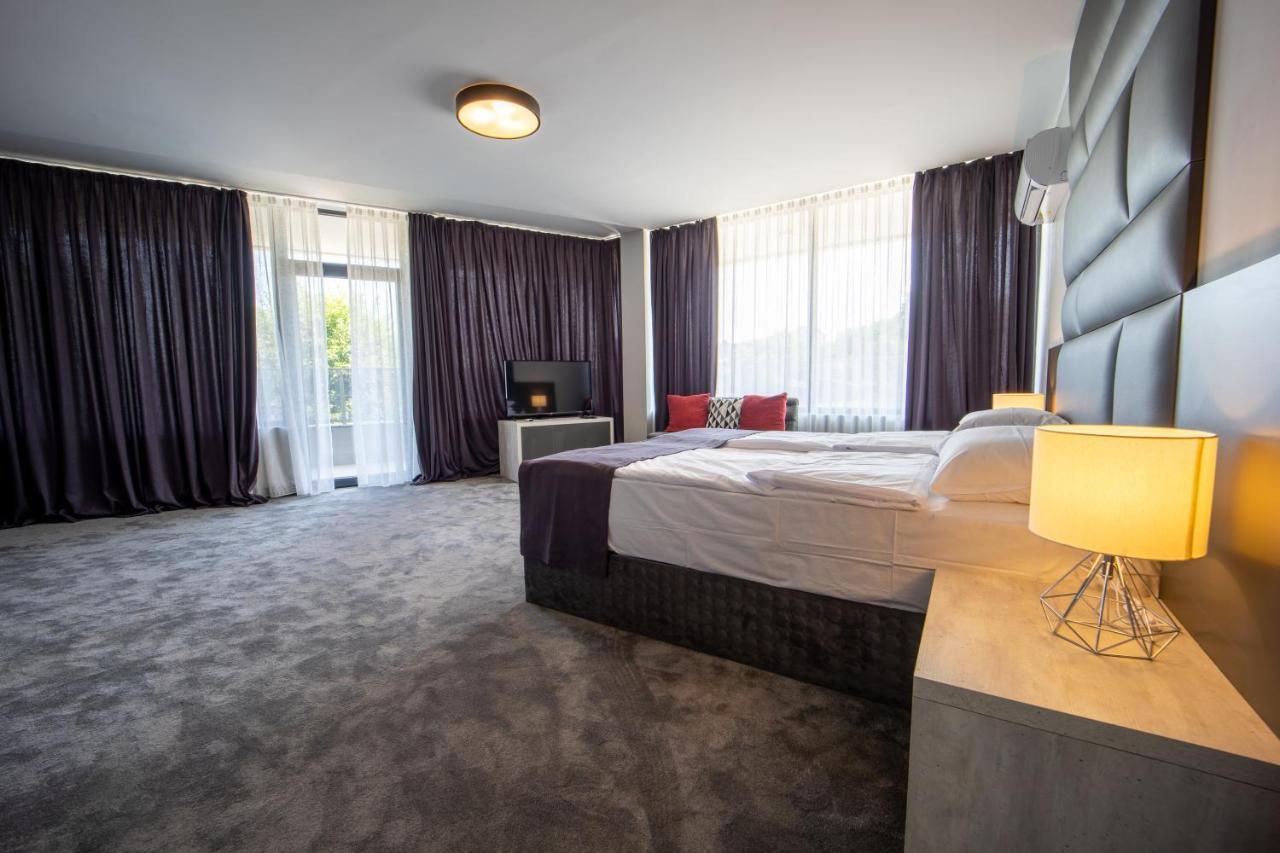 Hotel Caesar 2 Kyrdżali Zewnętrze zdjęcie