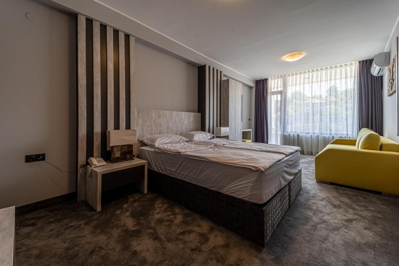 Hotel Caesar 2 Kyrdżali Zewnętrze zdjęcie