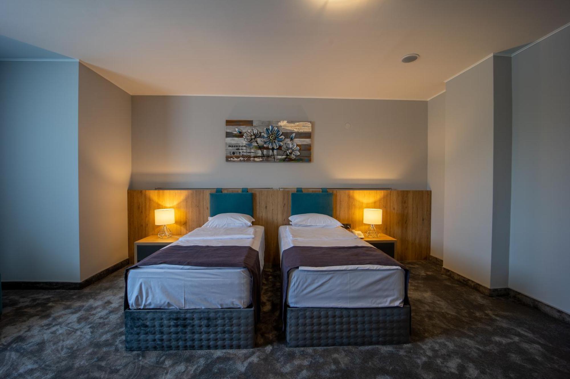 Hotel Caesar 2 Kyrdżali Zewnętrze zdjęcie